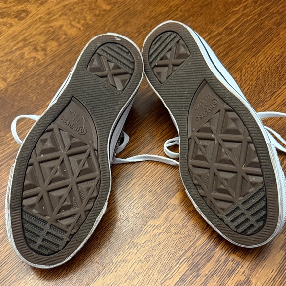 Women’s Converse All Stars Floral Low-Top Sneakers — White Lace Casual Shoes - Picture 6 of 6